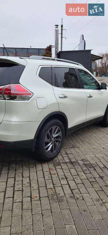 Внедорожник / Кроссовер Nissan Rogue 2016 в Днепре