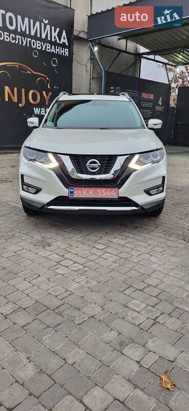Внедорожник / Кроссовер Nissan Rogue 2016 в Днепре