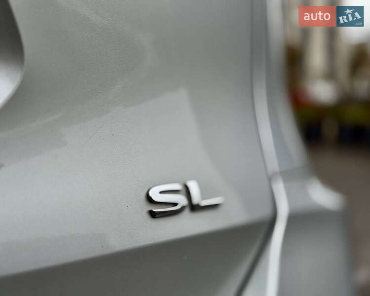 Внедорожник / Кроссовер Nissan Rogue 2017 в Киеве