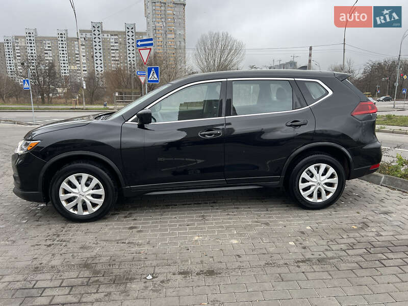 Внедорожник / Кроссовер Nissan Rogue 2019 в Киеве