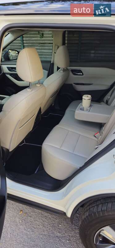 Внедорожник / Кроссовер Nissan Rogue 2021 в Киеве