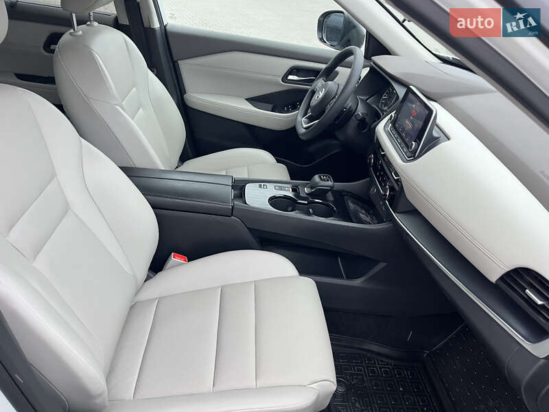 Внедорожник / Кроссовер Nissan Rogue 2021 в Виннице