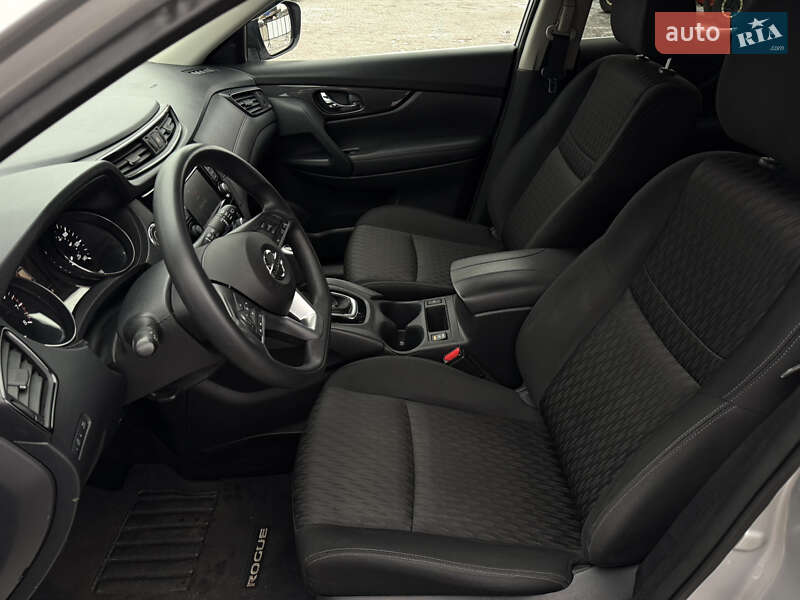 Внедорожник / Кроссовер Nissan Rogue 2018 в Харькове