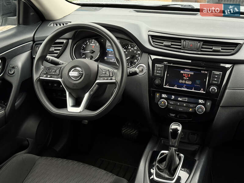 Внедорожник / Кроссовер Nissan Rogue 2018 в Харькове