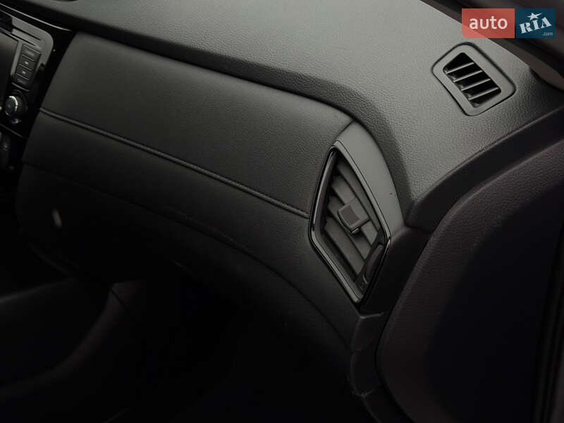 Внедорожник / Кроссовер Nissan Rogue 2018 в Харькове