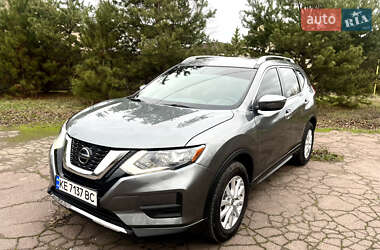 Внедорожник / Кроссовер Nissan Rogue 2018 в Каменском