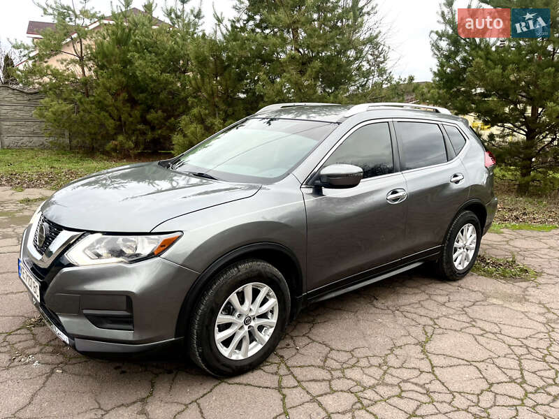 Внедорожник / Кроссовер Nissan Rogue 2018 в Каменском