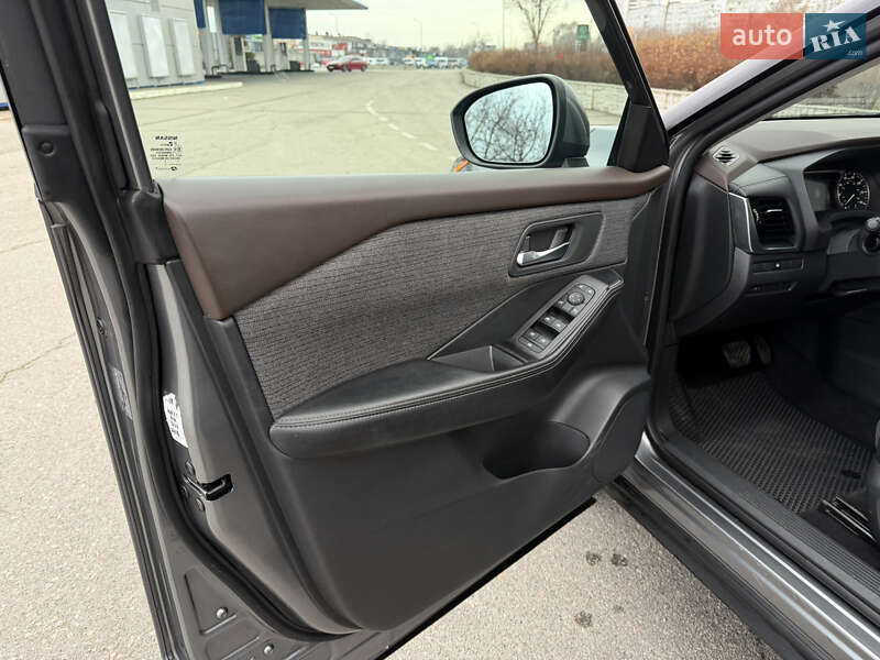 Внедорожник / Кроссовер Nissan Rogue 2021 в Запорожье