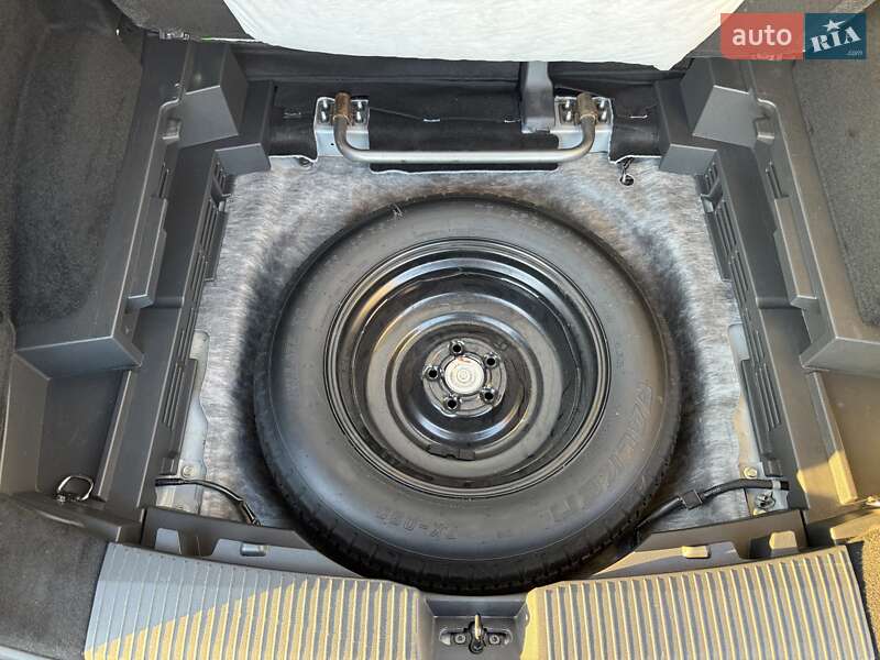 Позашляховик / Кросовер Nissan Rogue 2020 в Києві