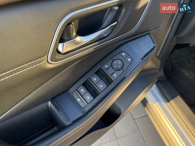 Позашляховик / Кросовер Nissan Rogue 2020 в Києві