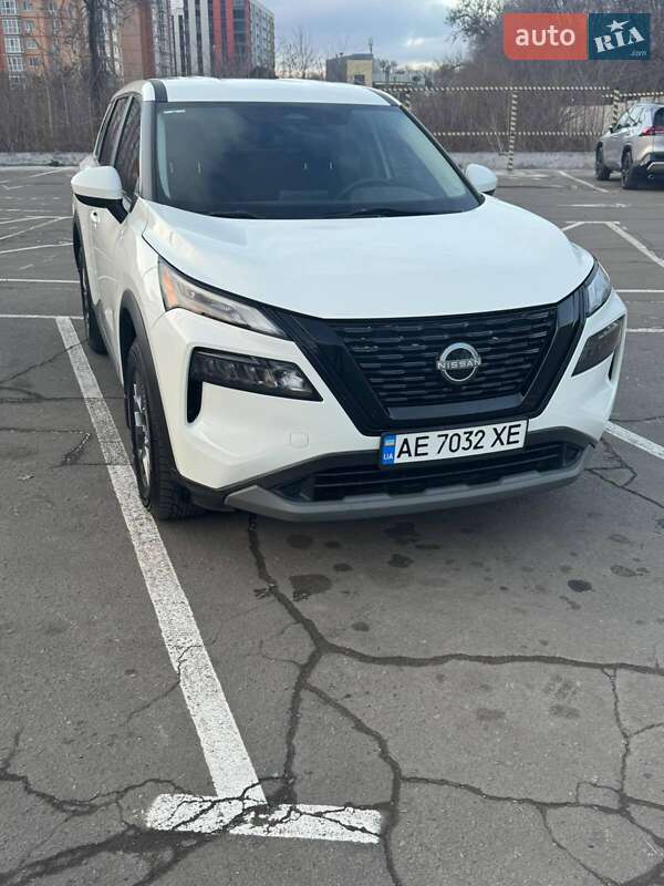 Внедорожник / Кроссовер Nissan Rogue 2022 в Днепре