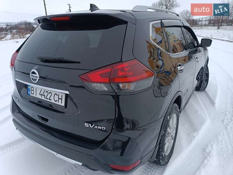 Позашляховик / Кросовер Nissan Rogue 2017 в Миргороді