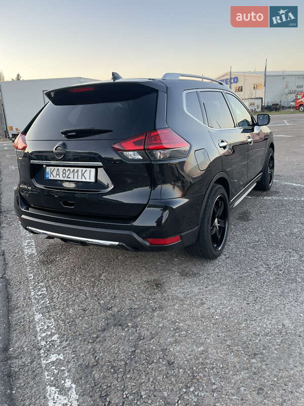 Позашляховик / Кросовер Nissan Rogue 2016 в Києві
