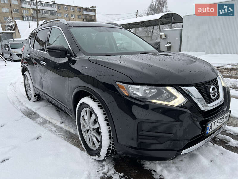 Внедорожник / Кроссовер Nissan Rogue 2017 в Коломые