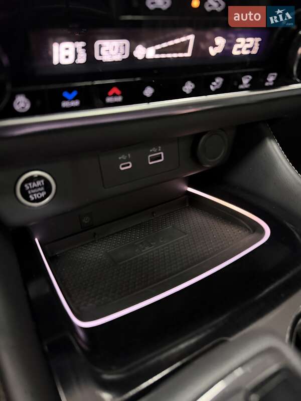 Позашляховик / Кросовер Nissan Rogue 2023 в Києві