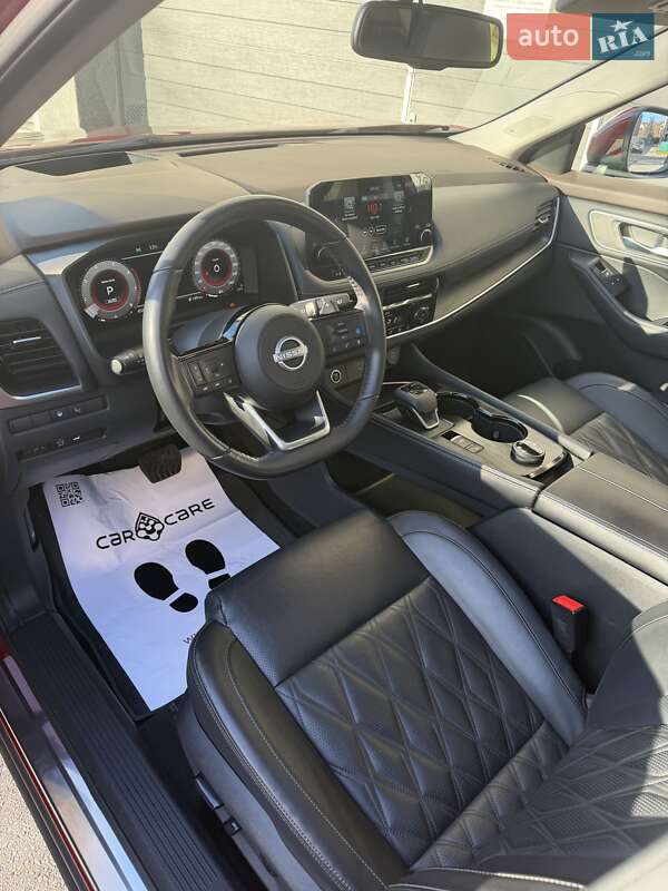 Позашляховик / Кросовер Nissan Rogue 2023 в Києві