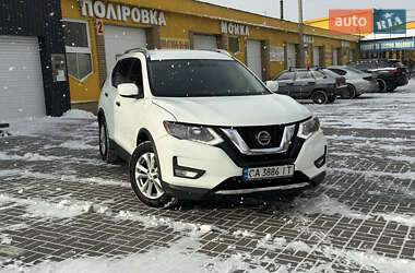 Позашляховик / Кросовер Nissan Rogue 2018 в Черкасах