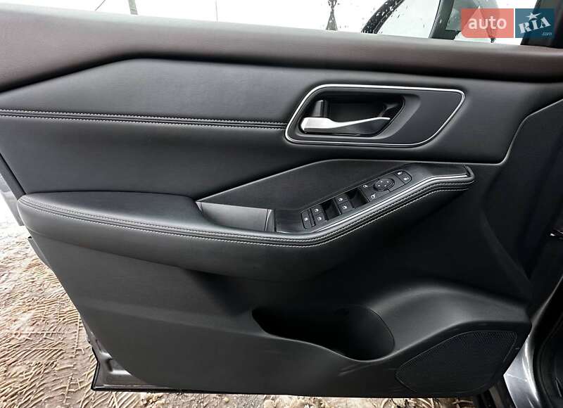 Внедорожник / Кроссовер Nissan Rogue 2021 в Харькове