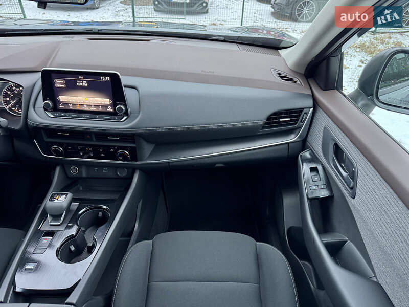 Внедорожник / Кроссовер Nissan Rogue 2023 в Киеве