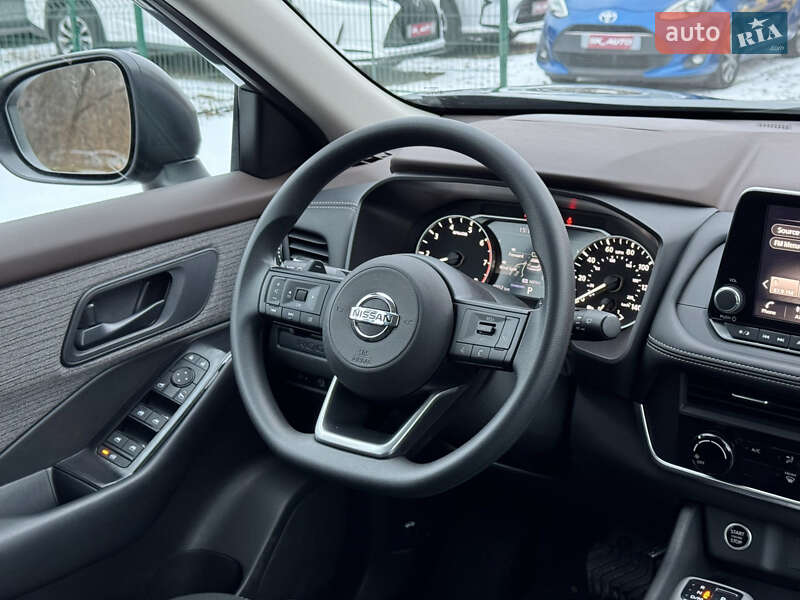 Внедорожник / Кроссовер Nissan Rogue 2023 в Киеве