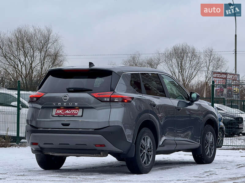 Внедорожник / Кроссовер Nissan Rogue 2023 в Киеве