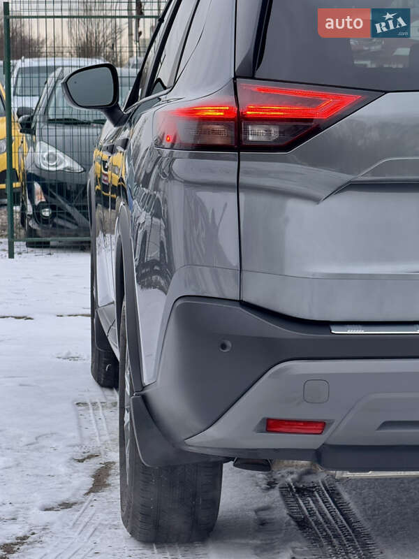 Внедорожник / Кроссовер Nissan Rogue 2023 в Киеве