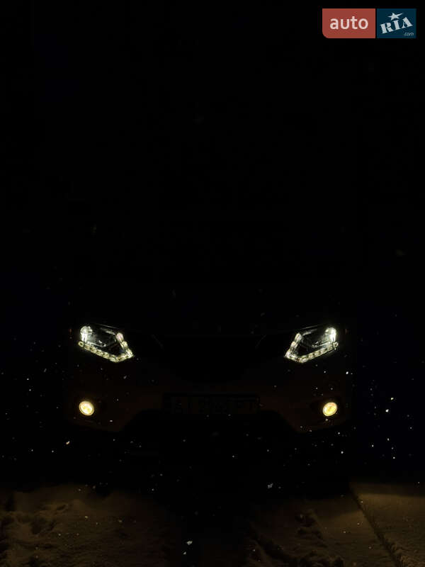 Позашляховик / Кросовер Nissan Rogue 2015 в Шостці фото 4 Позашляховик / Кросовер Nissan Rogue 2015 в Шостці