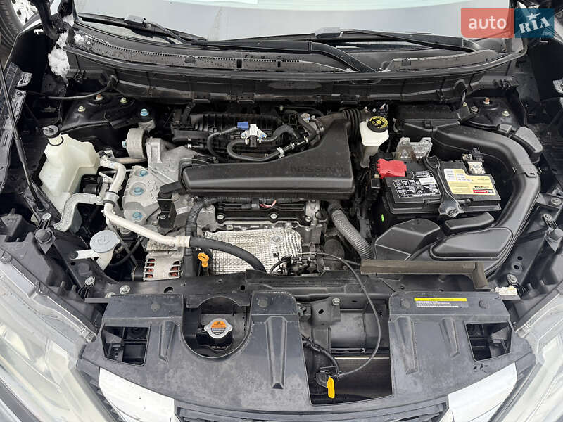 Позашляховик / Кросовер Nissan Rogue 2017 в Полтаві