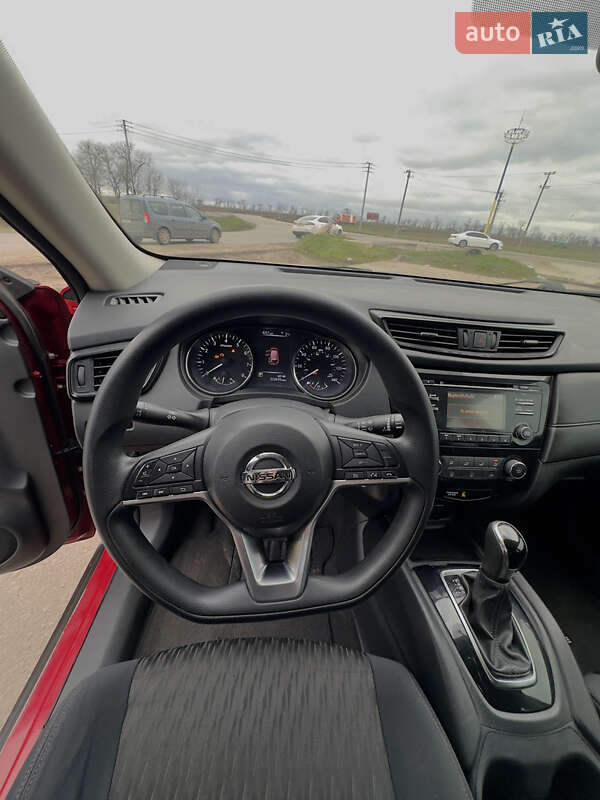 Внедорожник / Кроссовер Nissan Rogue 2017 в Одессе