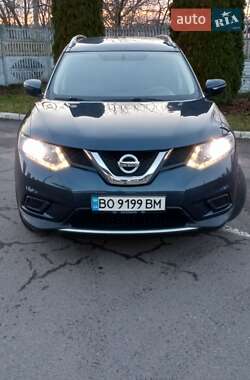 Позашляховик / Кросовер Nissan Rogue 2015 в Рівному
