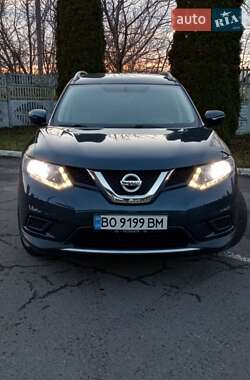 Позашляховик / Кросовер Nissan Rogue 2015 в Рівному