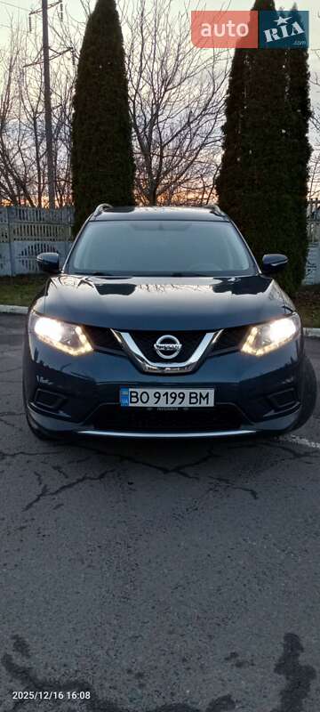 Внедорожник / Кроссовер Nissan Rogue 2015 в Ровно
