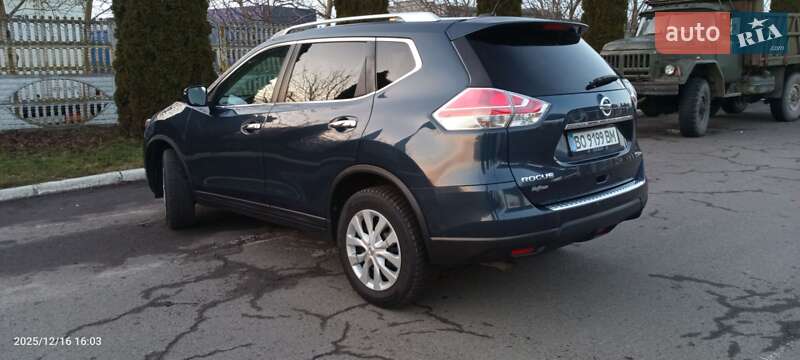Внедорожник / Кроссовер Nissan Rogue 2015 в Ровно
