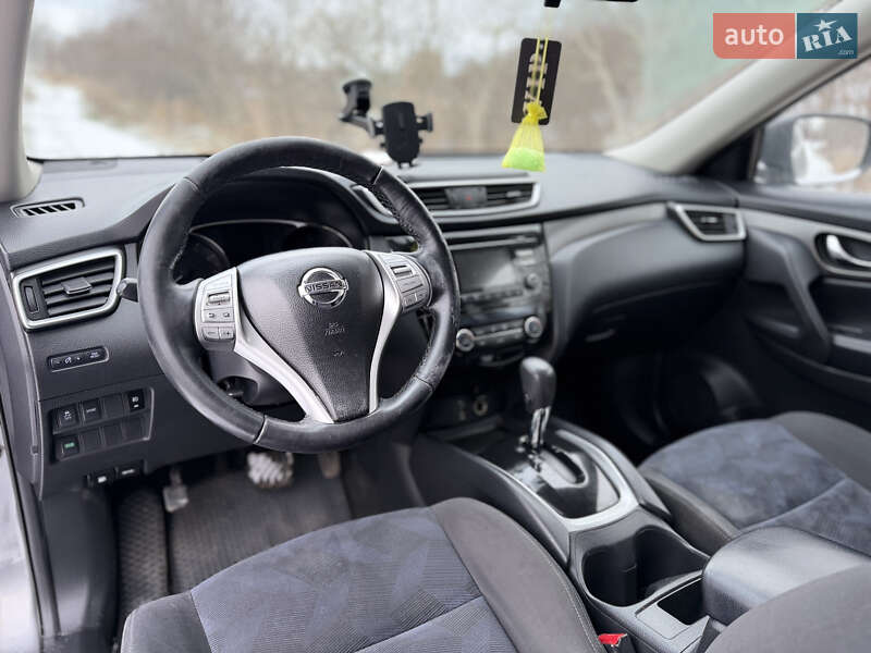 Позашляховик / Кросовер Nissan Rogue 2014 в Володимирі