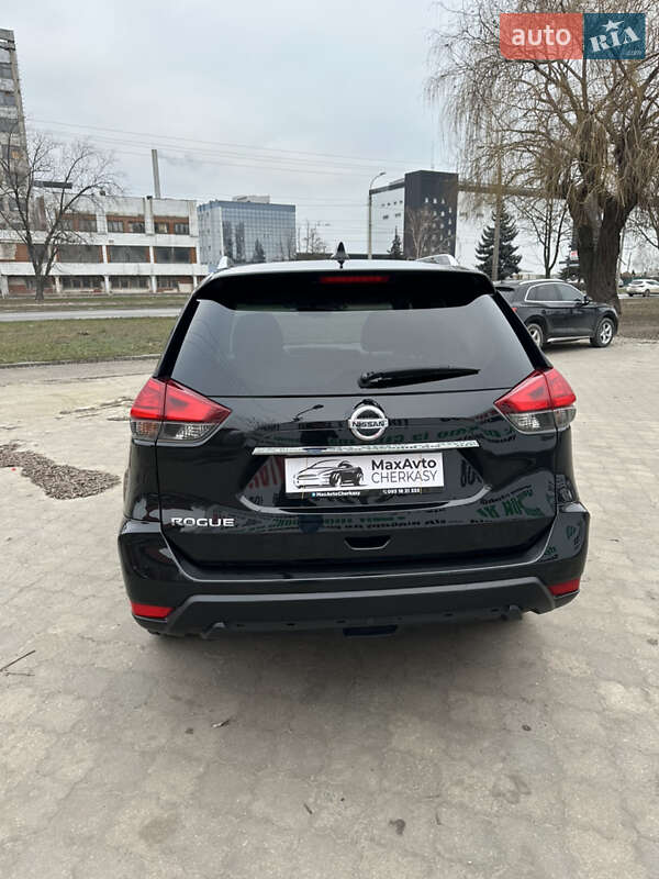 Внедорожник / Кроссовер Nissan Rogue 2017 в Черкассах