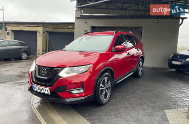 Внедорожник / Кроссовер Nissan Rogue 2017 в Львове