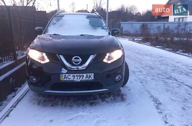 Внедорожник / Кроссовер Nissan Rogue 2014 в Нововолынске