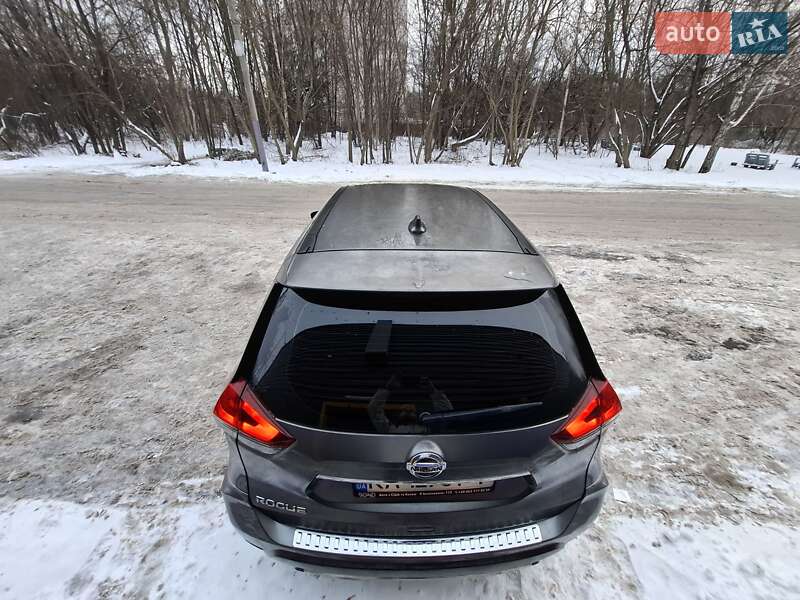 Внедорожник / Кроссовер Nissan Rogue 2017 в Киеве