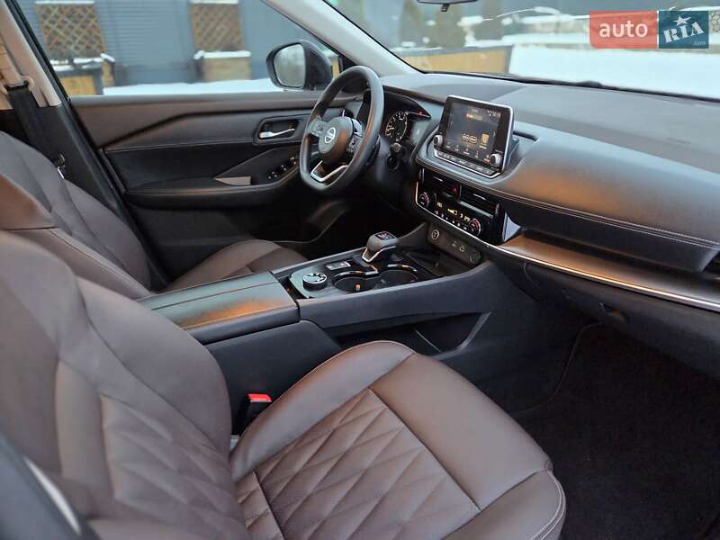 Внедорожник / Кроссовер Nissan Rogue 2021 в Тернополе