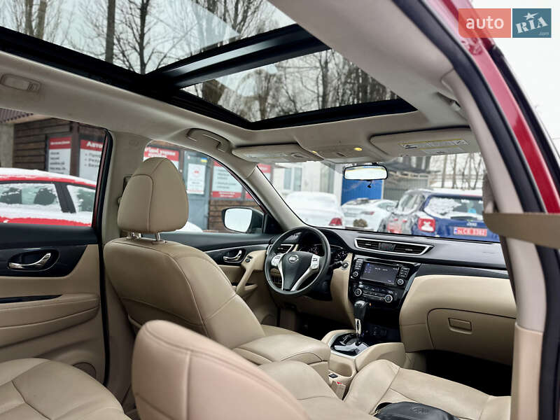 Позашляховик / Кросовер Nissan Rogue 2016 в Києві