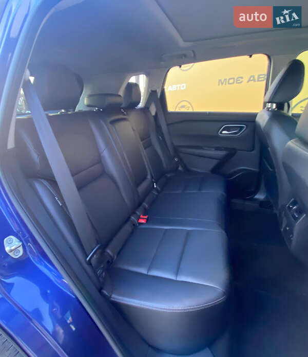 Внедорожник / Кроссовер Nissan Rogue 2021 в Ровно