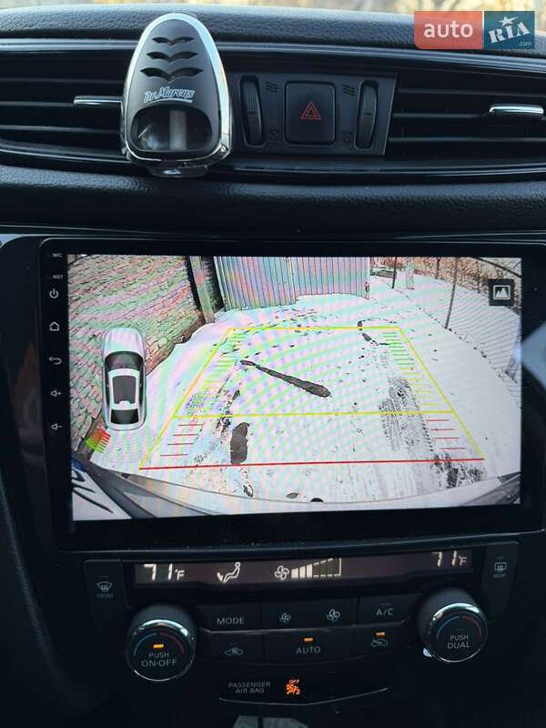 Внедорожник / Кроссовер Nissan Rogue 2016 в Ровно