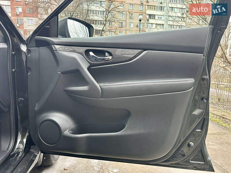 Позашляховик / Кросовер Nissan Rogue 2018 в Запоріжжі