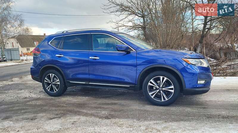 Внедорожник / Кроссовер Nissan Rogue 2018 в Дубно