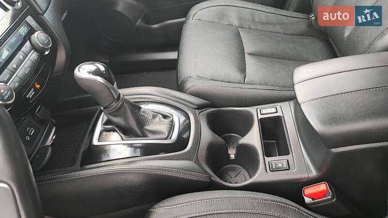 Внедорожник / Кроссовер Nissan Rogue 2018 в Дубно