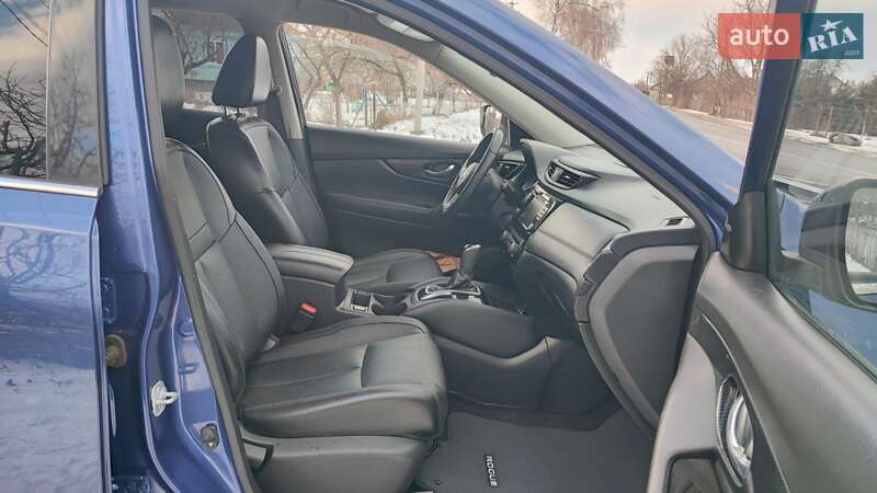 Внедорожник / Кроссовер Nissan Rogue 2018 в Дубно