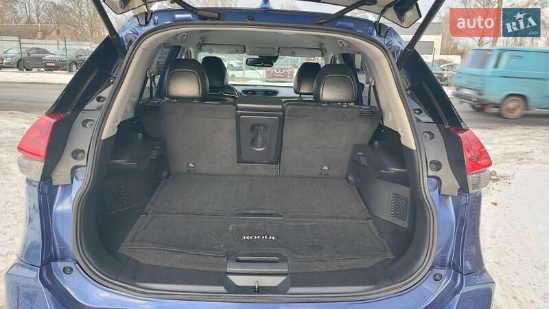 Внедорожник / Кроссовер Nissan Rogue 2018 в Дубно