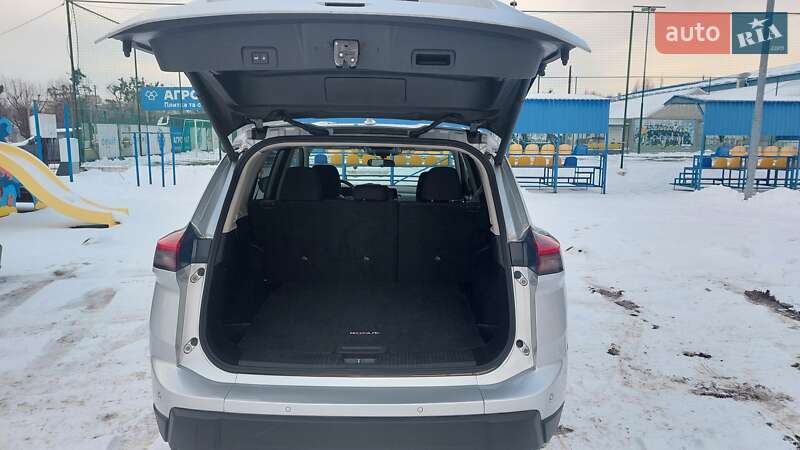 Внедорожник / Кроссовер Nissan Rogue 2024 в Киеве