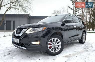 Внедорожник / Кроссовер Nissan Rogue 2017 в Кривом Роге