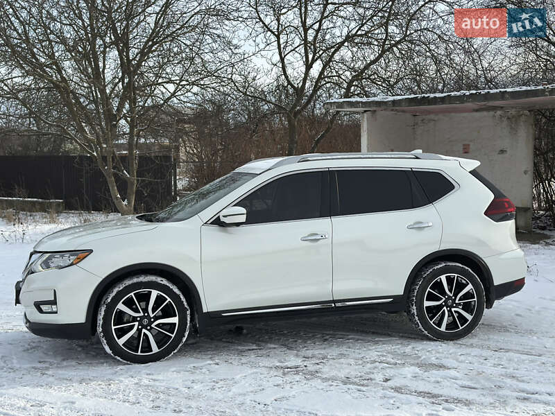Внедорожник / Кроссовер Nissan Rogue 2018 в Виннице
